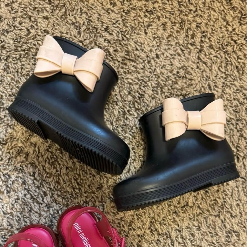Mini Melissa boots / size 6-7